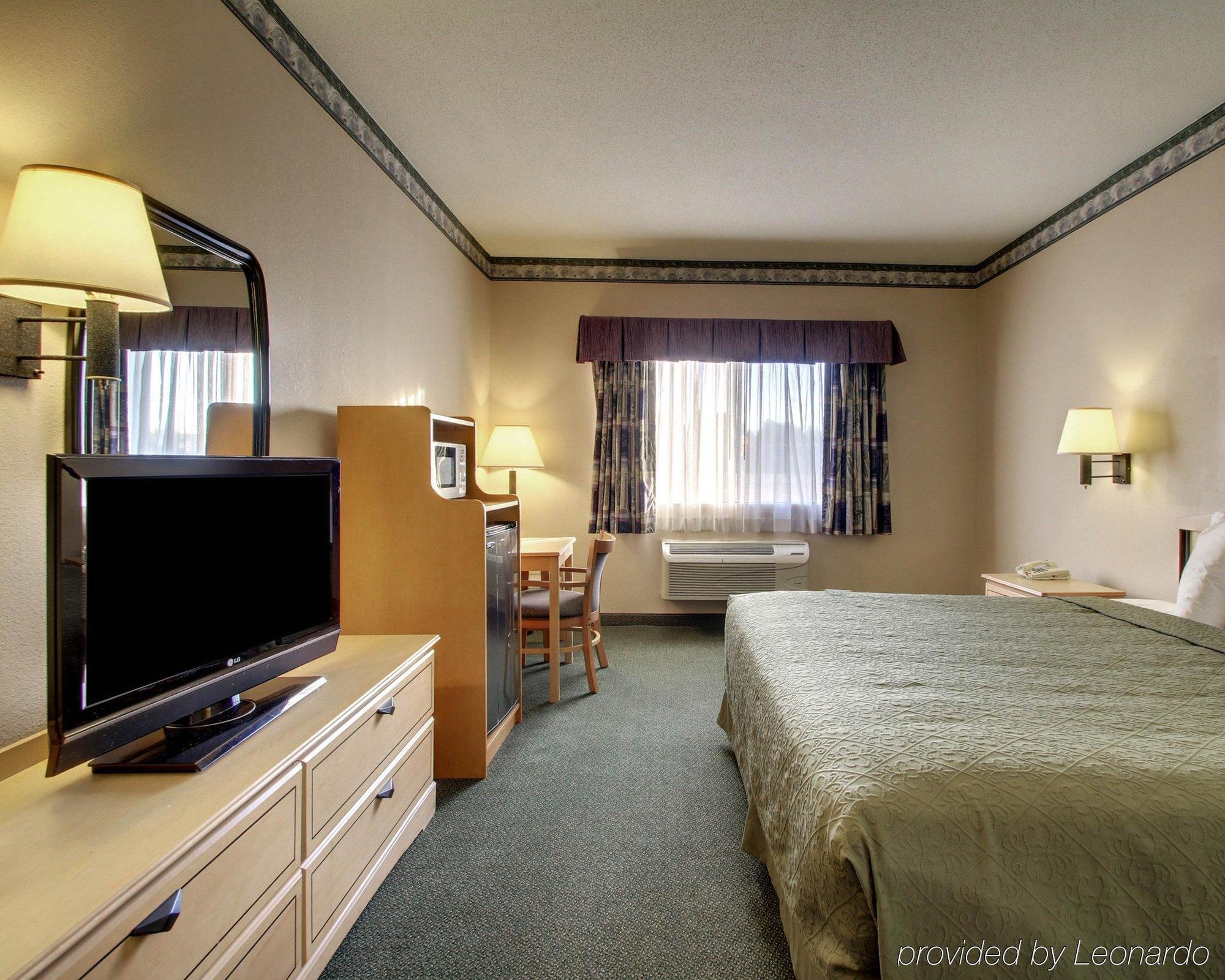 Quality Inn & Suites Pearl-Jackson Ngoại thất bức ảnh