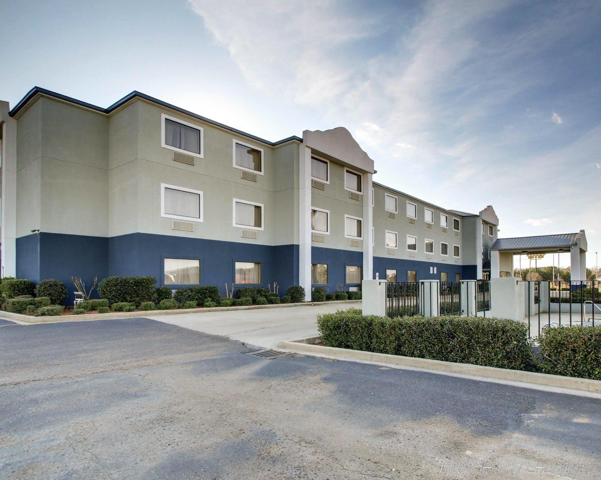 Quality Inn & Suites Pearl-Jackson Ngoại thất bức ảnh