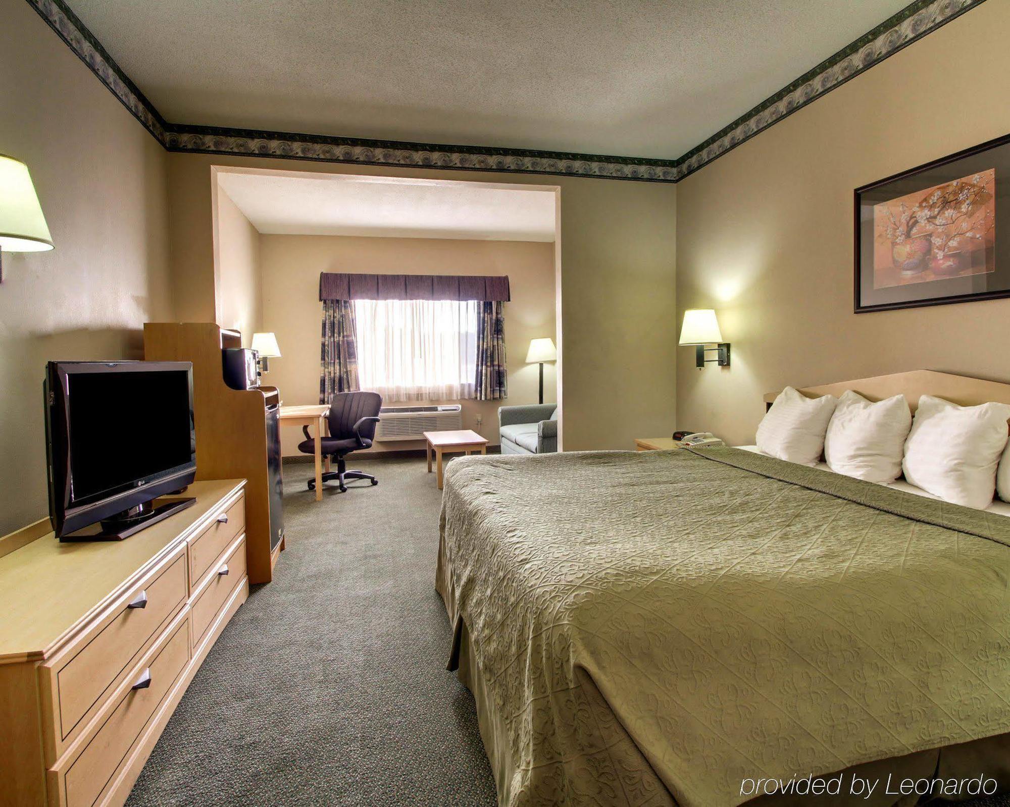 Quality Inn & Suites Pearl-Jackson Ngoại thất bức ảnh