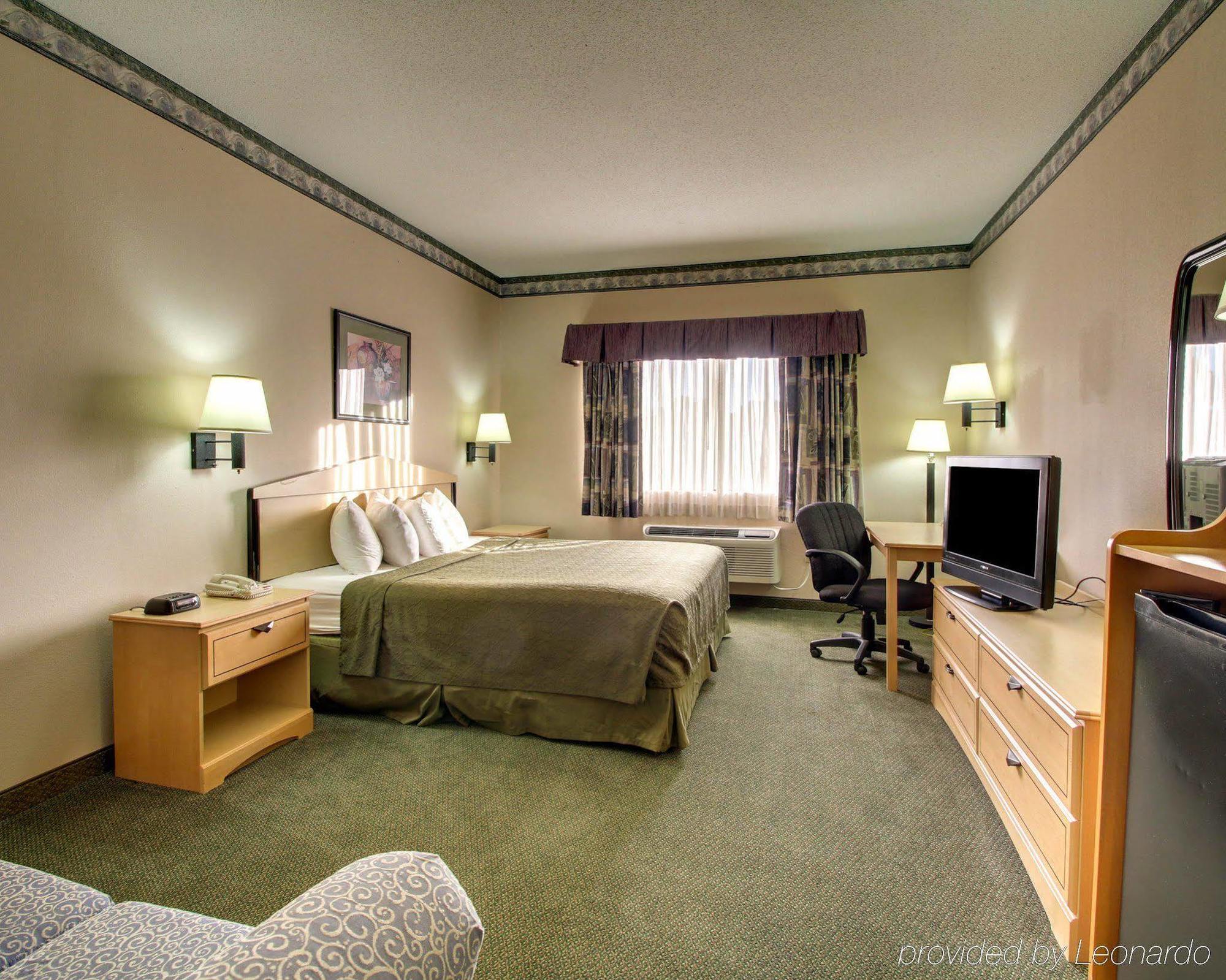 Quality Inn & Suites Pearl-Jackson Ngoại thất bức ảnh