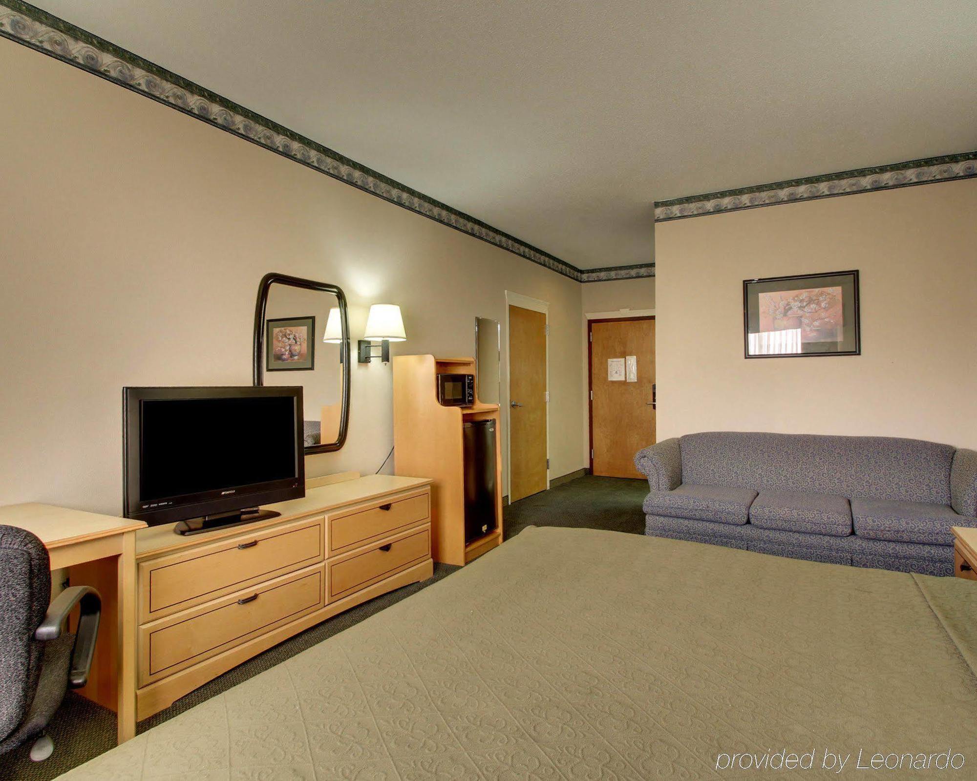 Quality Inn & Suites Pearl-Jackson Ngoại thất bức ảnh