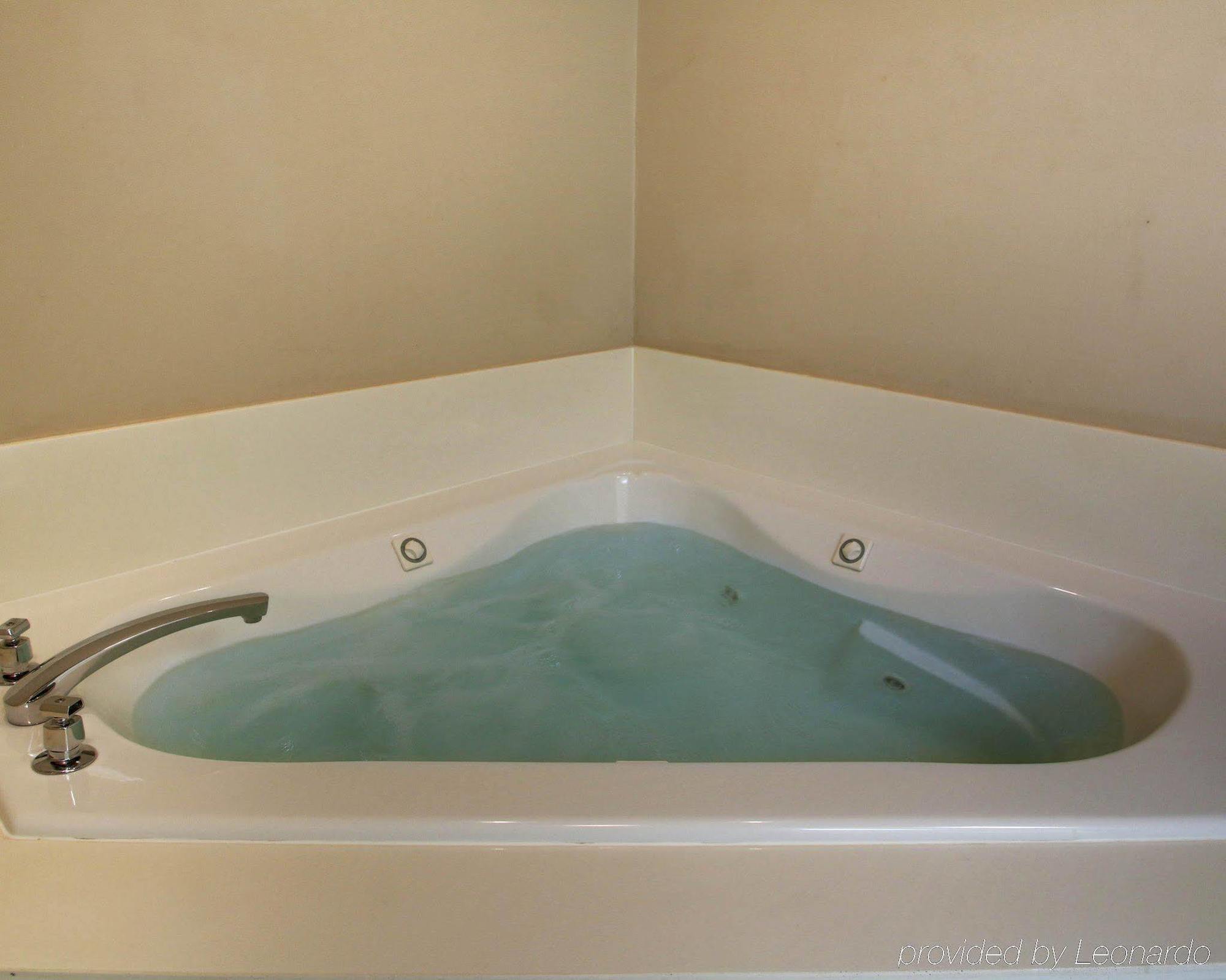 Quality Inn & Suites Pearl-Jackson Ngoại thất bức ảnh